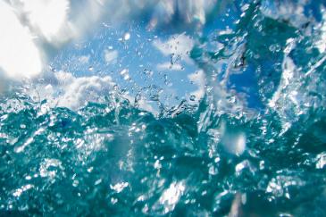 Turquoise golven water