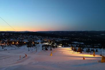 Besneeuwde piste in Trysil Noorwegen