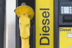 Diesel tanken Dieseltank op het tankstation